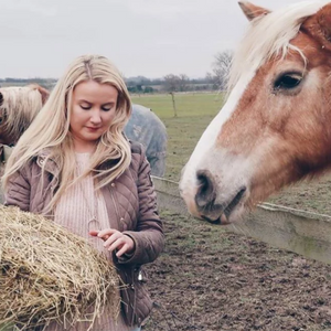 GUEST BLOG: How to go plastic-free with your horse feed | By The Horse Feed Guru